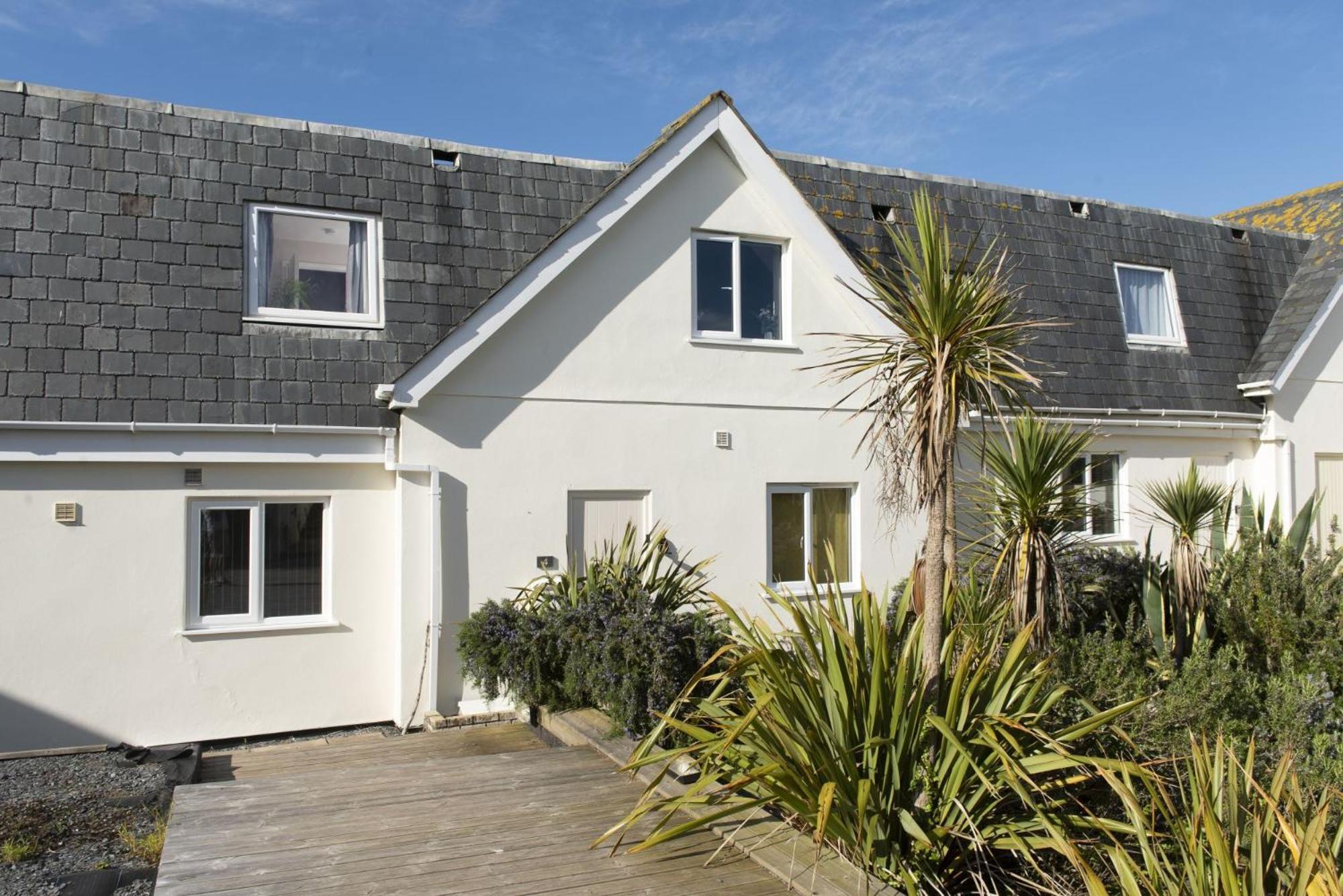 Holiday home 4 Glendorgal Sands, Newquay